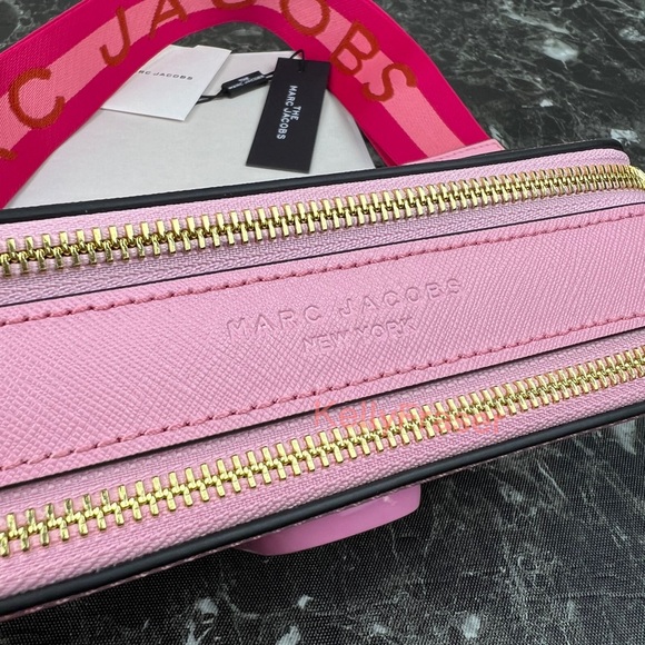 NWOT MARC JACOBS the snapshot shoulder bag - Picture 5 of 10